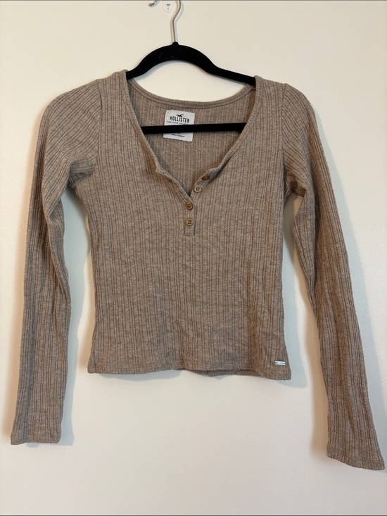 Hollister Tops - Hollister — Beige Ribbed Henley Long-Sleeve Top
